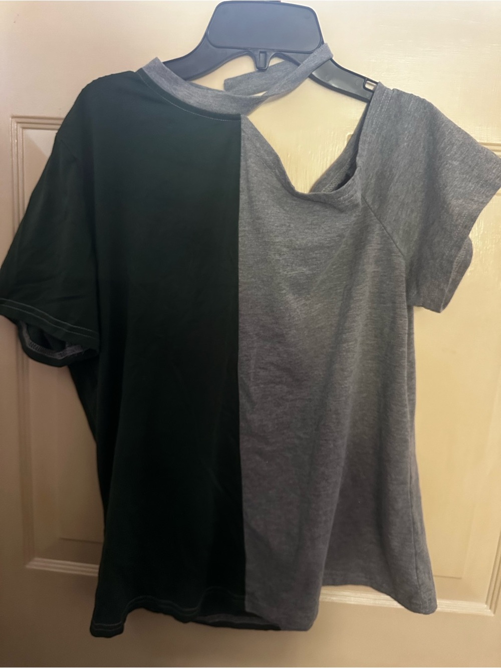 SHEIN Two-Tone Cutout Crop Top — Dark Green & Gray